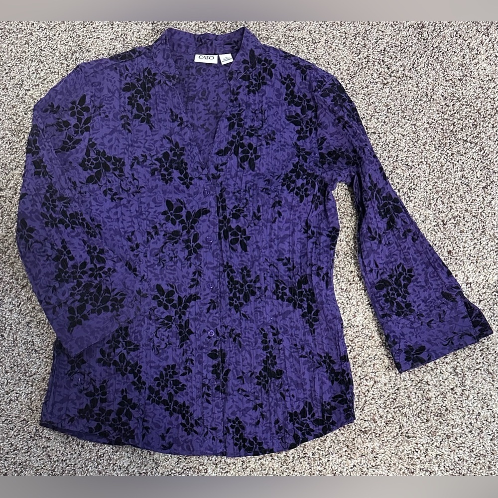💜 CATO Blouse - Purple with Black Floral Accent  💜 - Picture 11 of 14